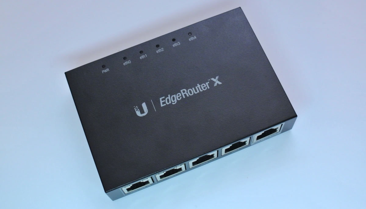 EdgeRouter X (ER-X) вид сверху