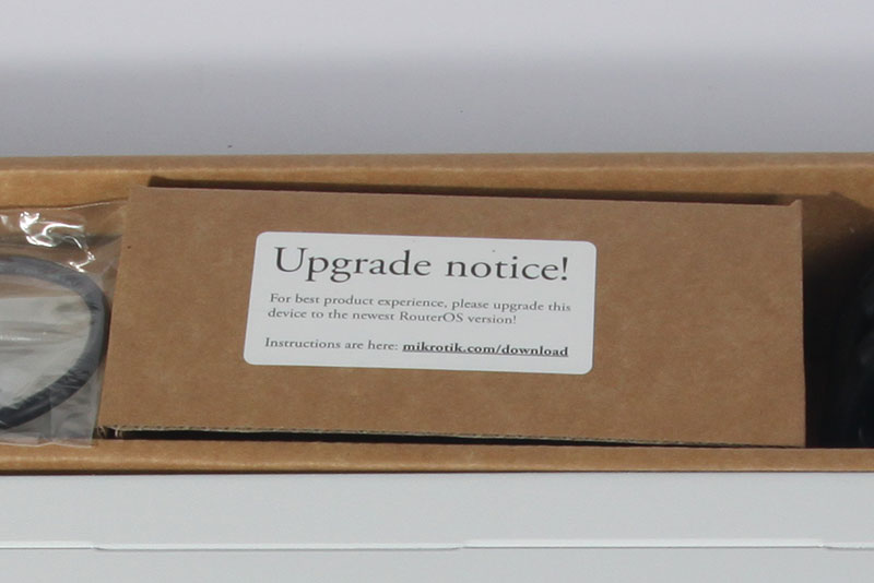 Mikrotik Cloud Core Router попередження Mikrotik Cloud Core Router предупреждение