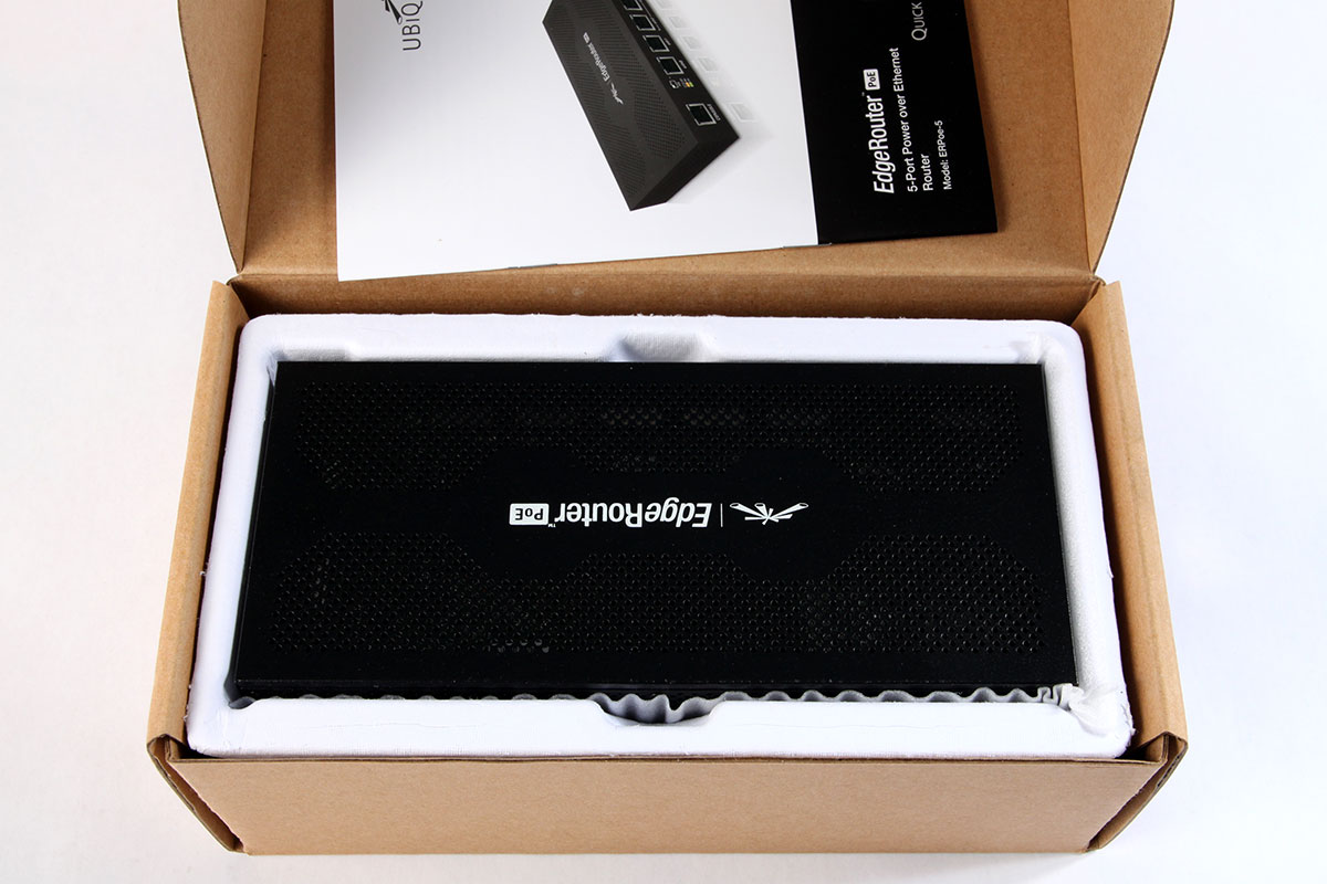 Відкрите пакування Edge Router PoE Открытая упаковка Edge Router PoE