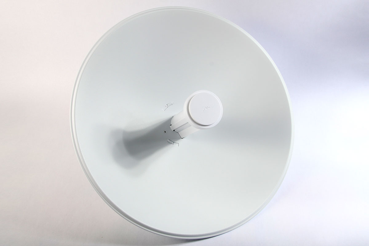 Ubiquiti NanoBeam M5 NBE-M5-400 Ubiquiti NanoBeam M5 NBE-M5-400