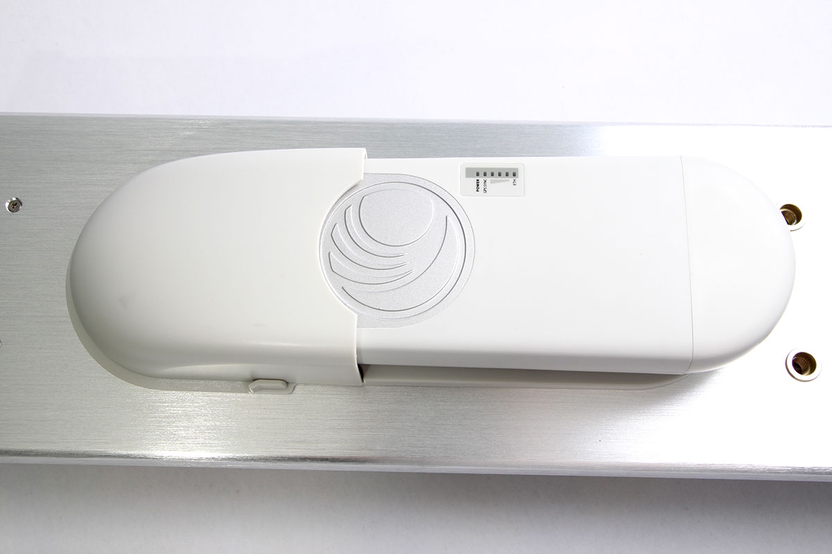 ePMP 5GHz Sector Antenna у складанні з базовою станцією ePMP-1000 GPS Sync ePMP 5GHz Sector Antenna в сборке с ePMP-1000 GPS Sync