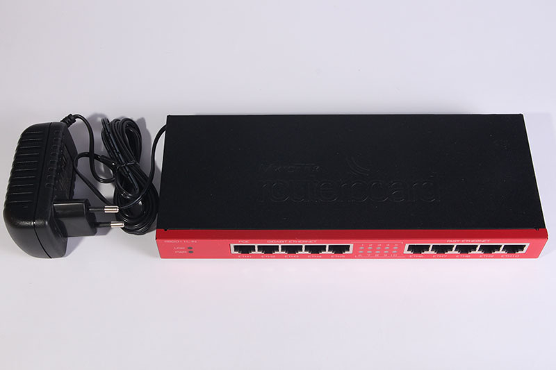 Огляд маршрутизатора Mikrotik RB2011L-IN 