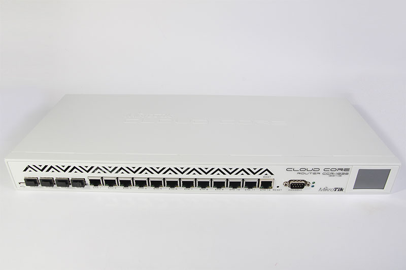 Огляд маршрутизаторів Mikrotik Cloud Core CCR1036-12G-4S та CCR1016-12G 
