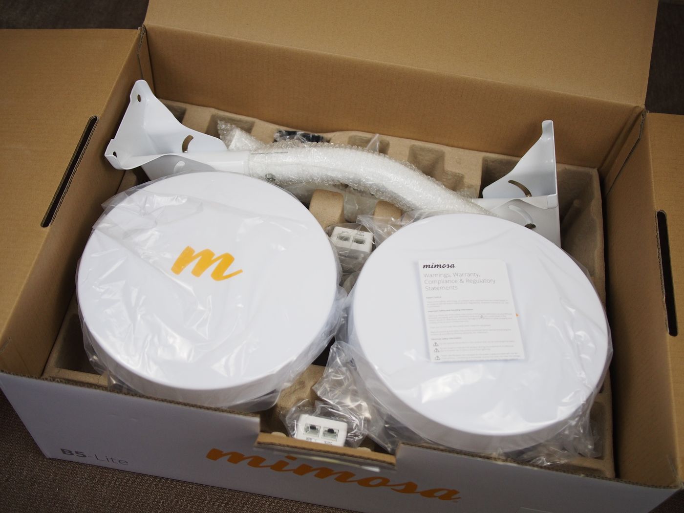 Mimosa B5-Lite: новий король серед бездротових мостів середнього рівня? 