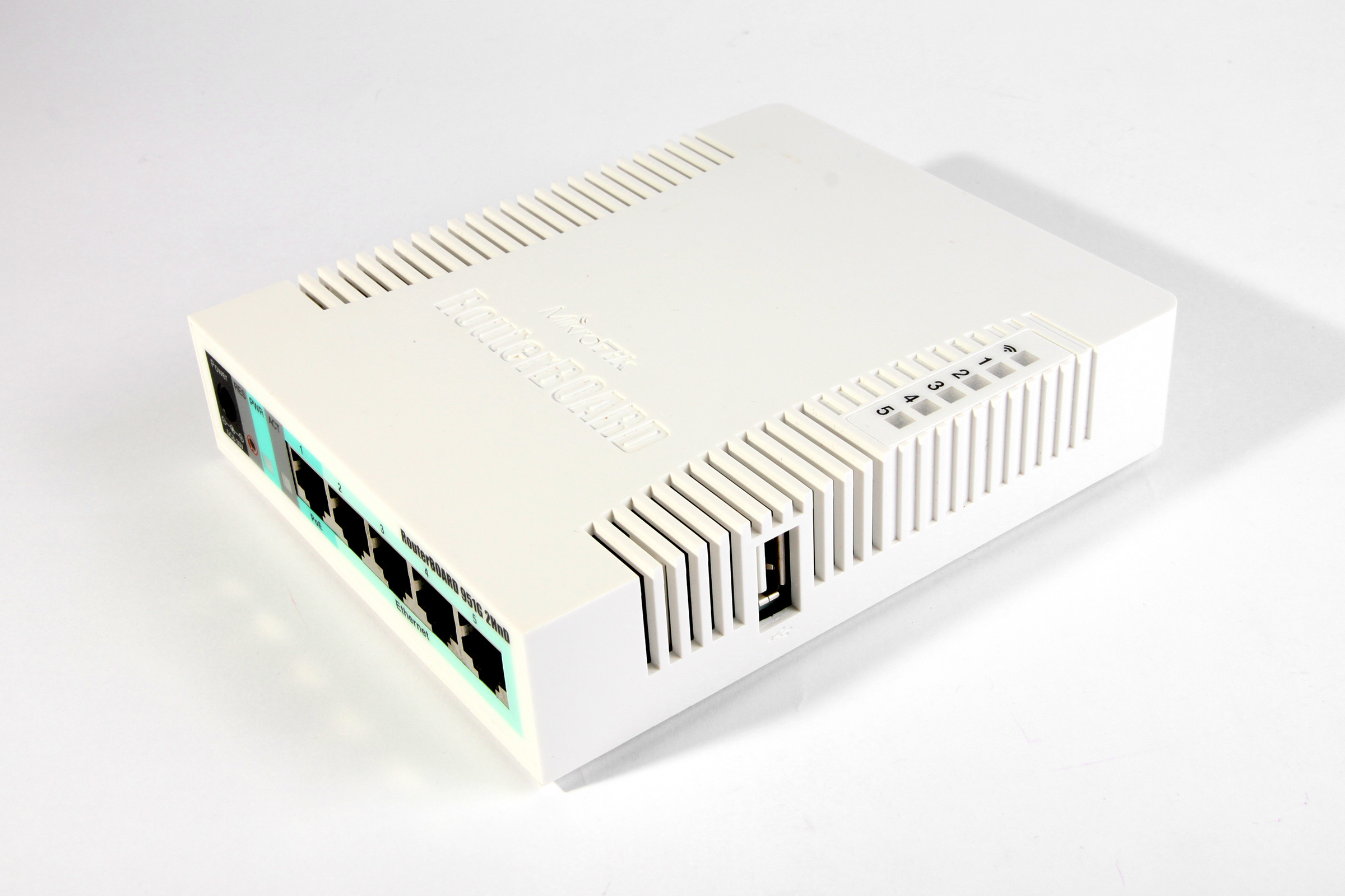 Обзор маршрутизатора Mikrotik RB951G-2HnD