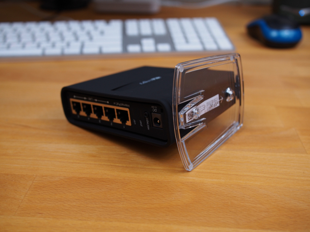 hap_ac2_RBD52G-5HacD2HnD-TC_pic9_mounting.JPG