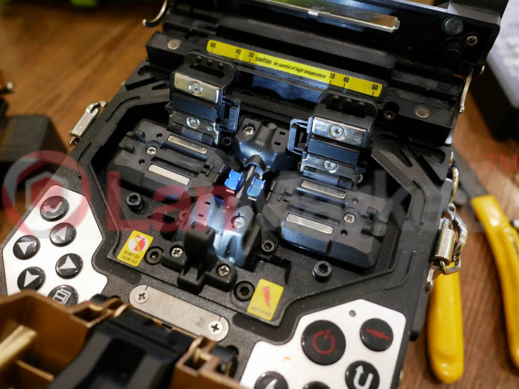 16_skycom_t-308x_pic8.jpg 16_skycom_t-308x_pic8.jpg