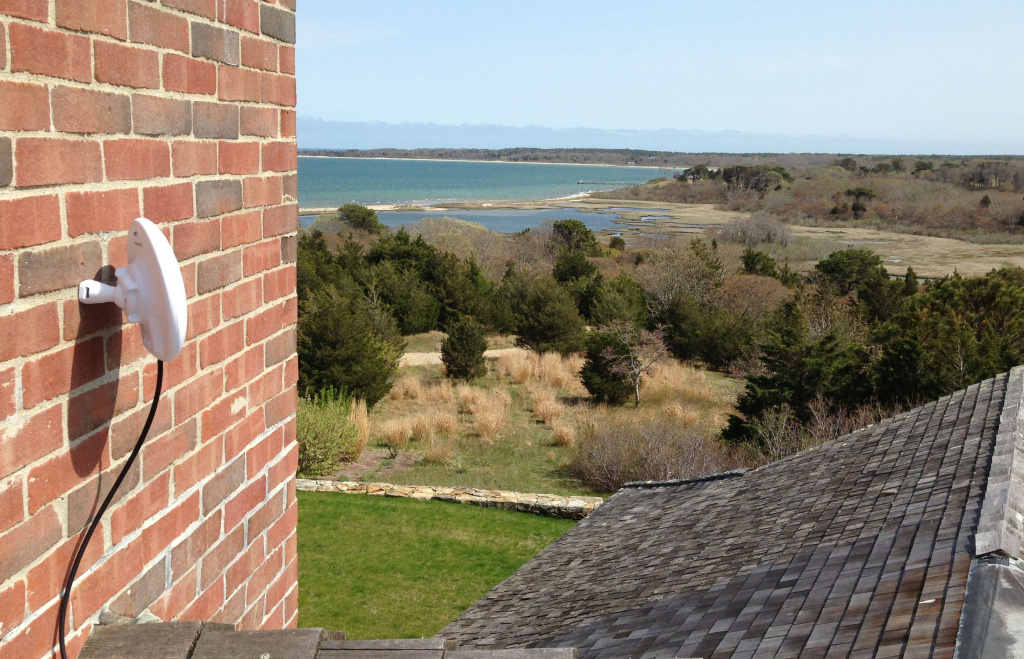 Вибір обладнання для створення бездротового мосту Point-to-Point Выбор оборудования для создания беспроводного моста Point-to-Point