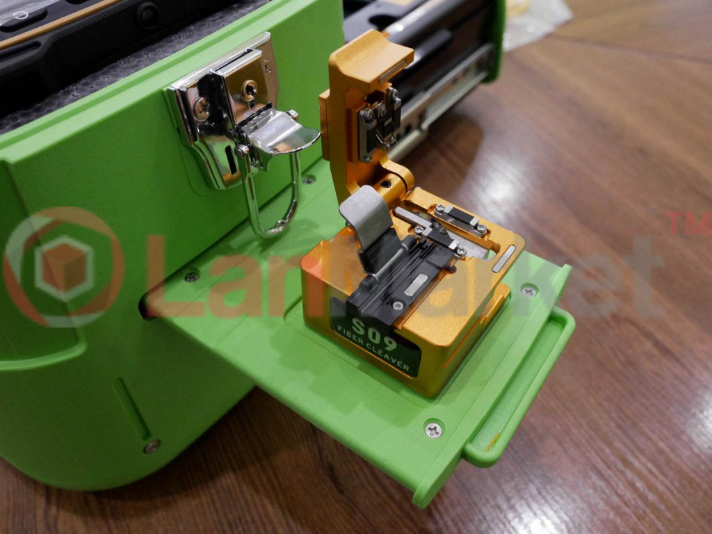 37_signal_fire_ai-8c_pic16.jpg 37_signal_fire_ai-8c_pic16.jpg