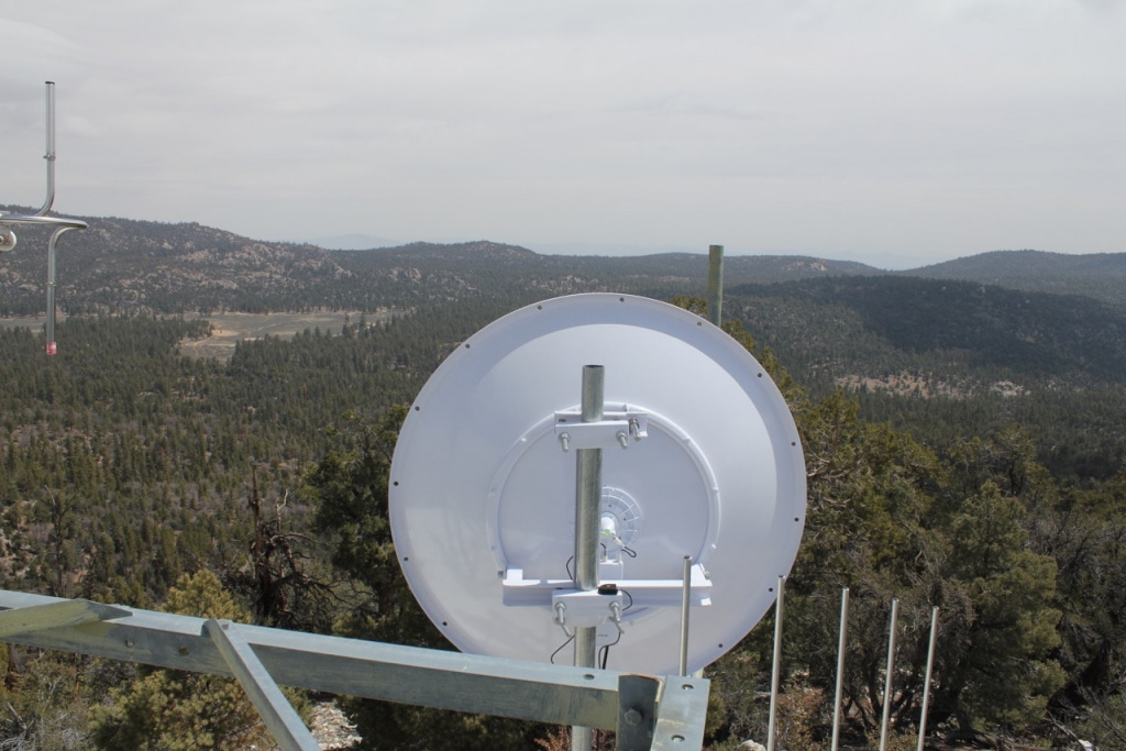 Вибір обладнання для створення бездротового мосту Point-to-Point Выбор оборудования для создания беспроводного моста Point-to-Point