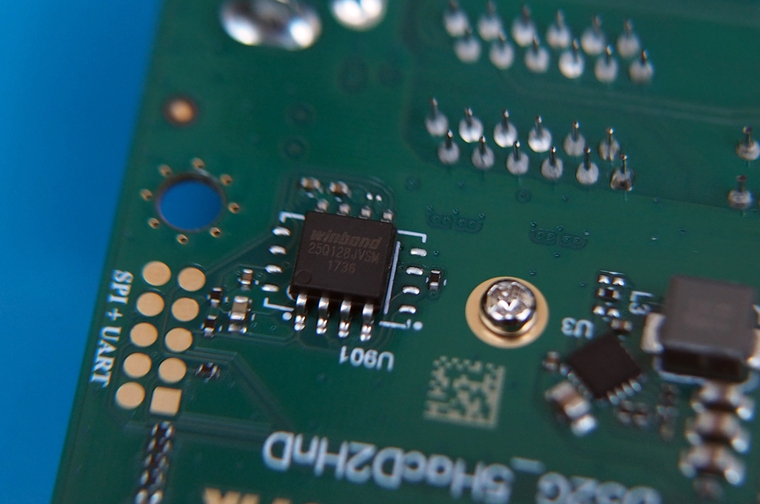 hap_ac2_RBD52G-5HacD2HnD-TC_pic19_winbond.JPG