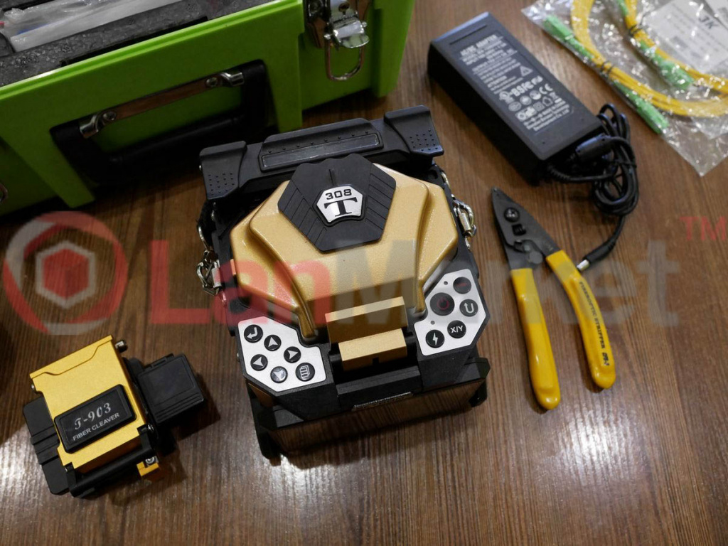 11_skycom_t-308x_pic3.jpg 11_skycom_t-308x_pic3.jpg