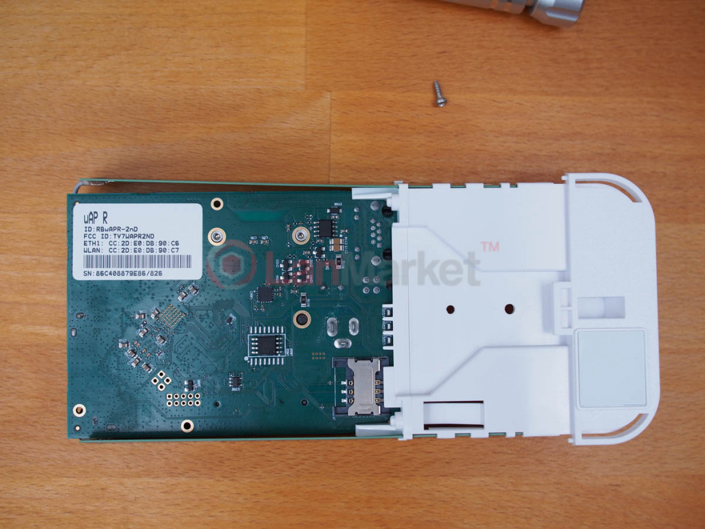 section1_wap_lte_kit_review_pic20_bottom_view.jpg section1_wap_lte_kit_review_pic20_bottom_view.jpg