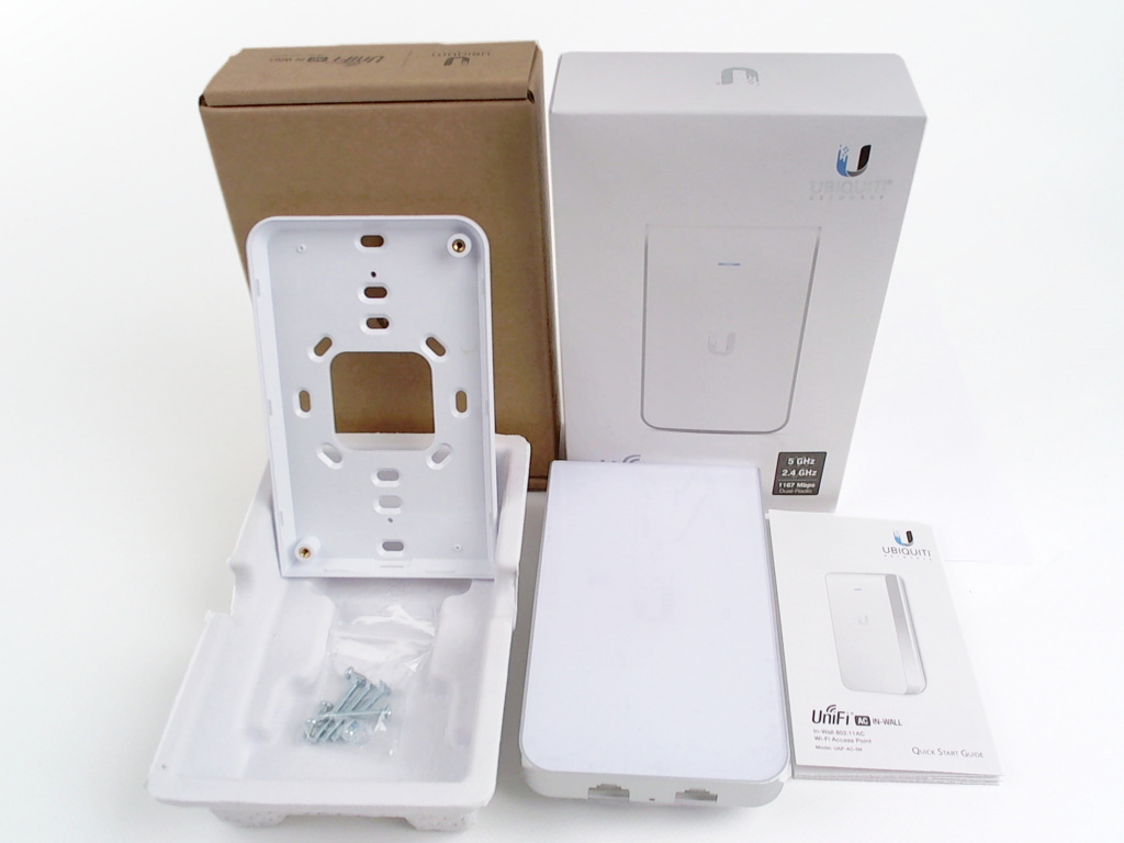 Выбор оборудования для построения HotSpot, корпоративных и гостевых сетей. Часть вторая сеть на UniFi от Ubiquiti Выбор оборудования для построения HotSpot, корпоративных и гостевых сетей. Часть вторая сеть на UniFi от Ubiquiti