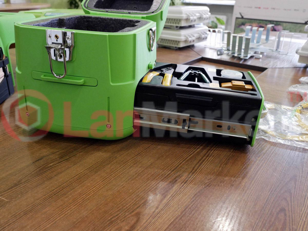 38_signal_fire_ai-8c_pic17.jpg 38_signal_fire_ai-8c_pic17.jpg