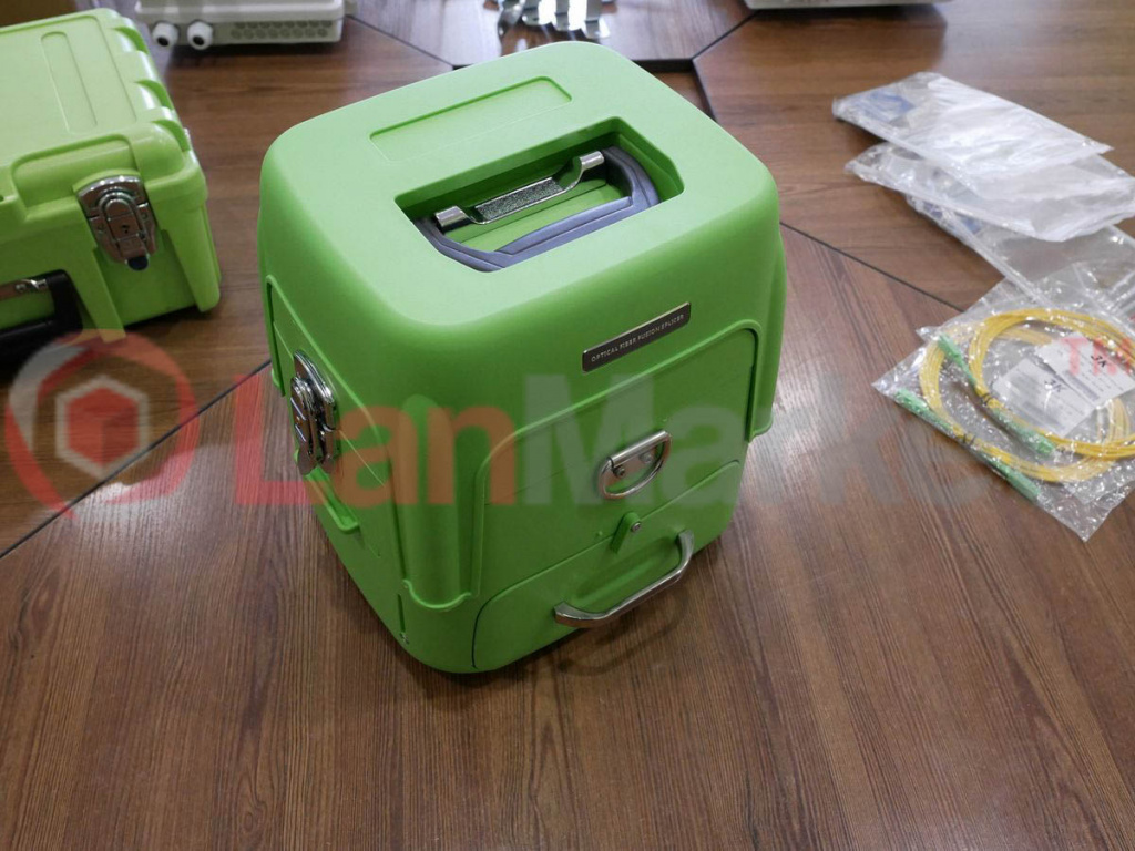 22_signal_fire_ai-8c_pic1.jpg 22_signal_fire_ai-8c_pic1.jpg