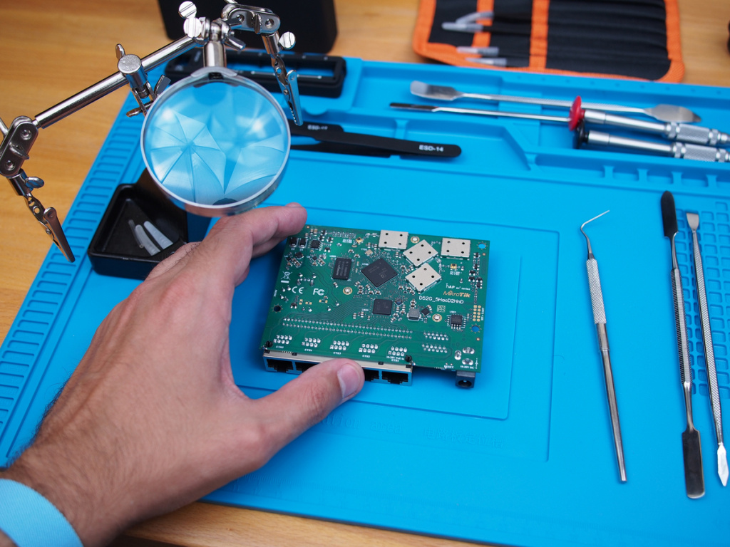 hap_ac2_RBD52G-5HacD2HnD-TC_pic15_hardware.JPG