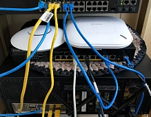 Zyxel проти Ubiquiti: порівняльний огляд точок доступу Wi-Fi 6 початкового рівня